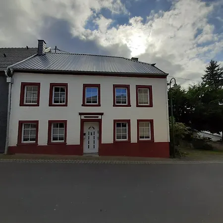 Elegant Retreat In Nattenheim, Cleaning Included Tatil Evi *